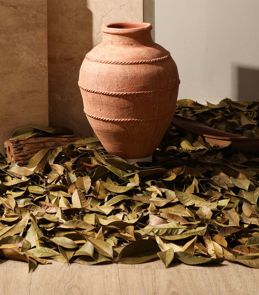 Earthy tones, timeless appeal I Pot