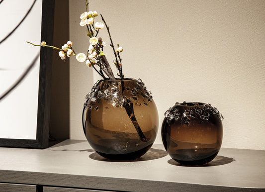 A speckled shine I Vase