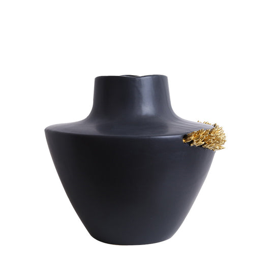 Dark elegance, sharp resilience I Vase