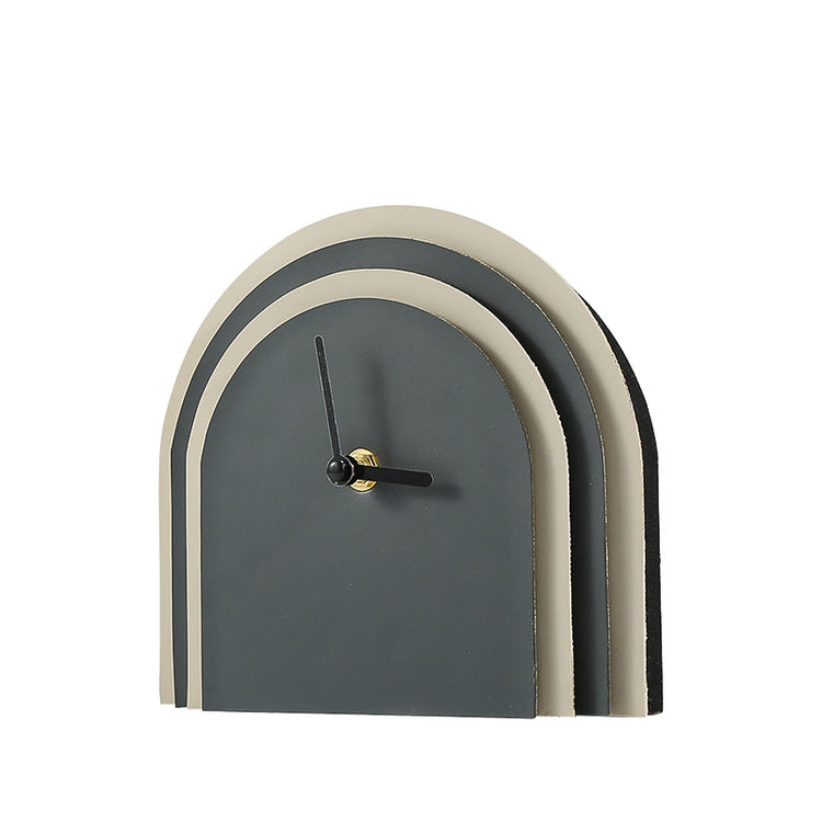 Timeless elegance, curved to perfection I Clock