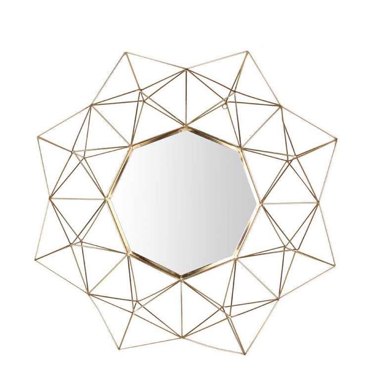 A mirror that adds depth, light and charm I Mirror