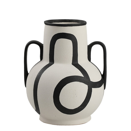 Bold contrast that speaks sophistication I Vase