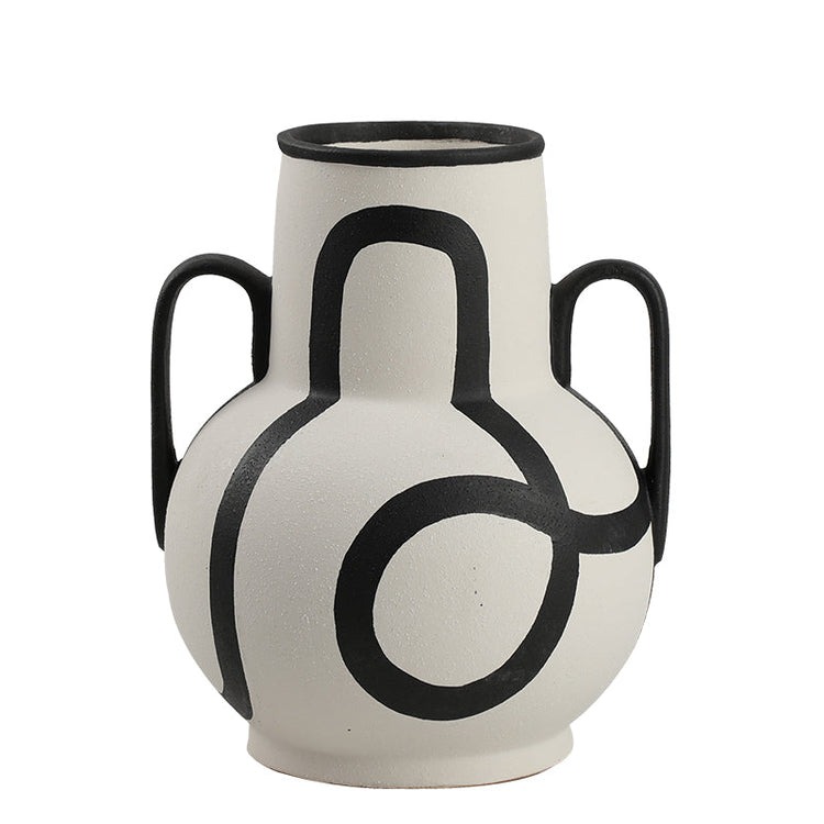 A bold contrast that speaks sophistication