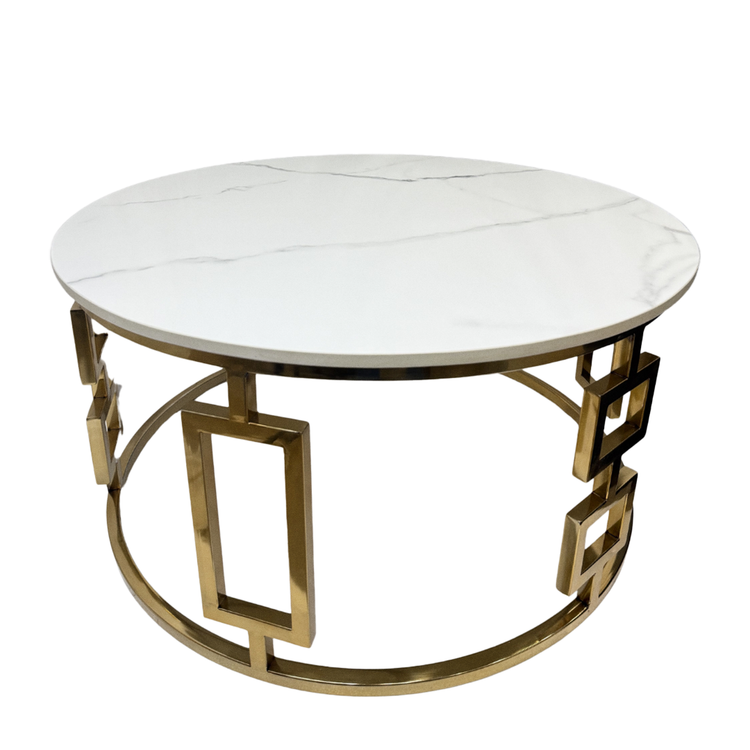 Casually elegant, center table