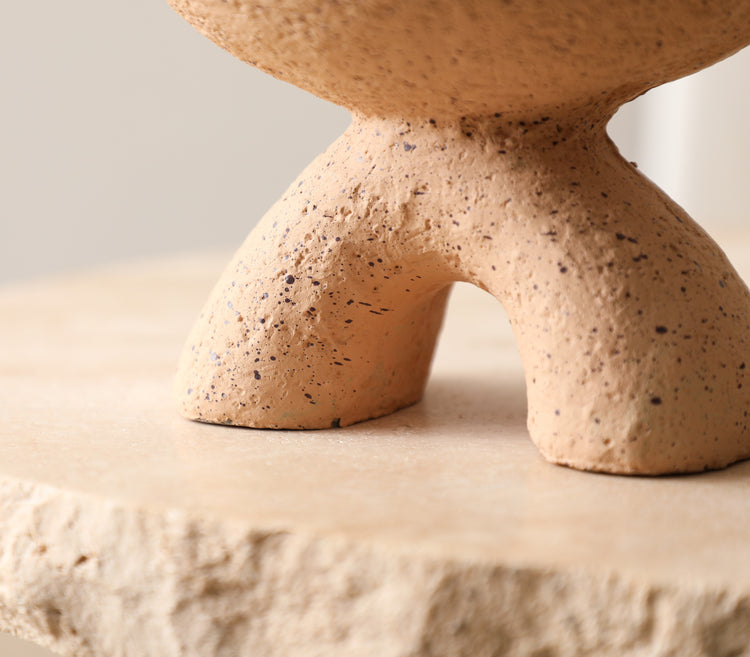 Coarse-grained charm with timeless appeal I Pot