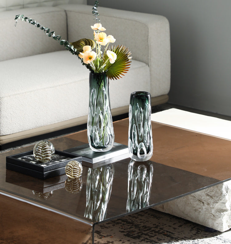 Textured shadow silhouette I Vase