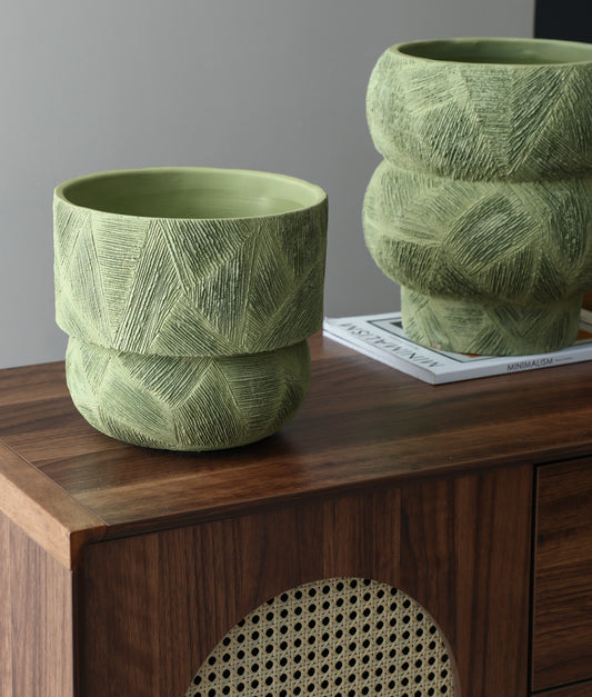 Sculpted green presence (Small) I Pot