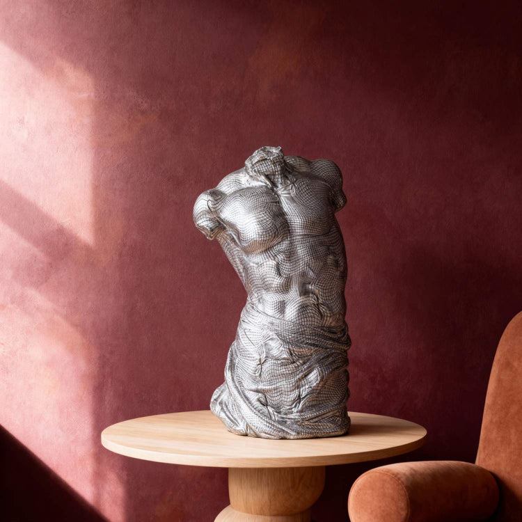 Simplicity sculpted into sophistication I Styling piece
