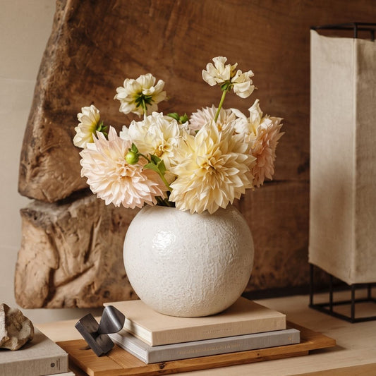 Minimal rounded form I Vase
