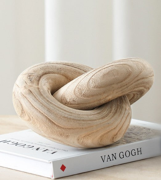 Natural tones, timeless design I Styling piece