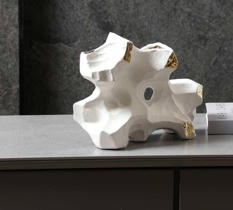 Inspired by timeless strength of nature I Vase