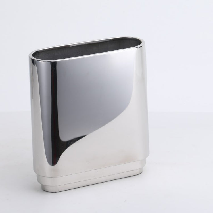 Shimmer that steals the spotlight