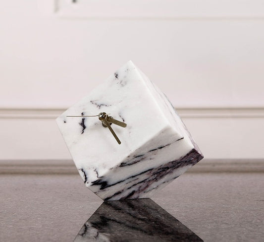 A timeless marble touch I Clock