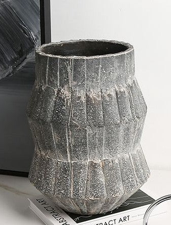 A vase rooted in the beauty of water chestnut I Pot