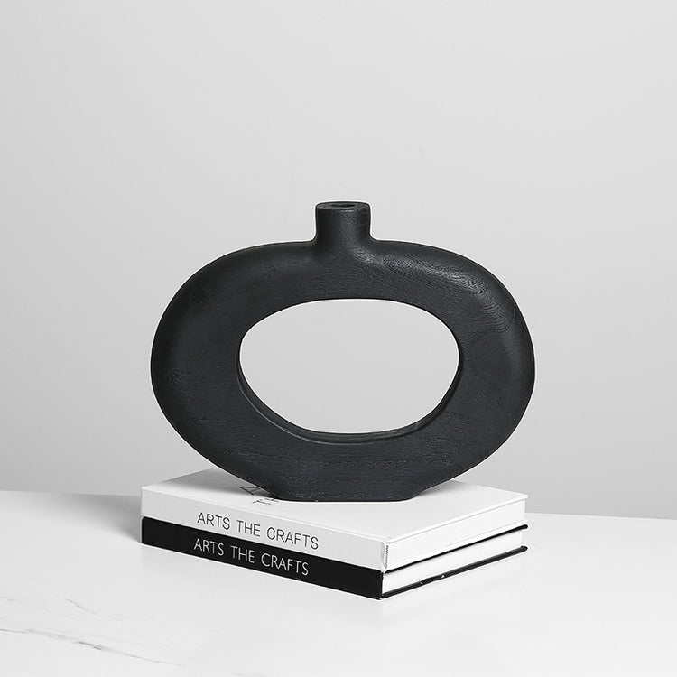 Round, rustic and effortlessly stylish I Vase